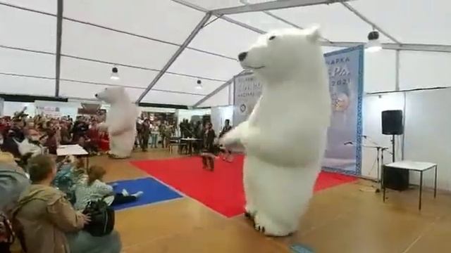 танцы с мишками смотреть онлайн