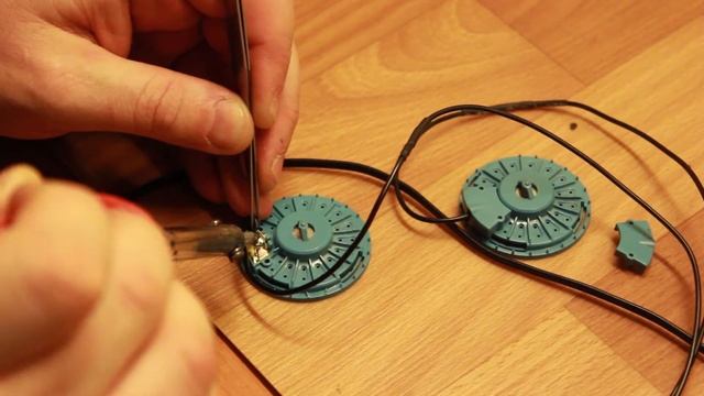 Ремонт наушников Koss Porta Pro. Замена провода. смотреть онлайн