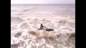 В море тонут корабли.