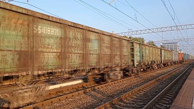 ЗЕЛЁНЫЙ 2ЭС4К НА МОРСКОМ БЕРЕГУ смотреть онлайн