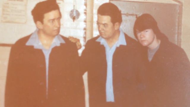ME WITH THE KRAYS IN LONG LARTIN VISITING ROOM SEPTEMER 1981 смотреть онлайн