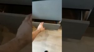 Угловая кухня без ручек с фасадами AGT Supramat