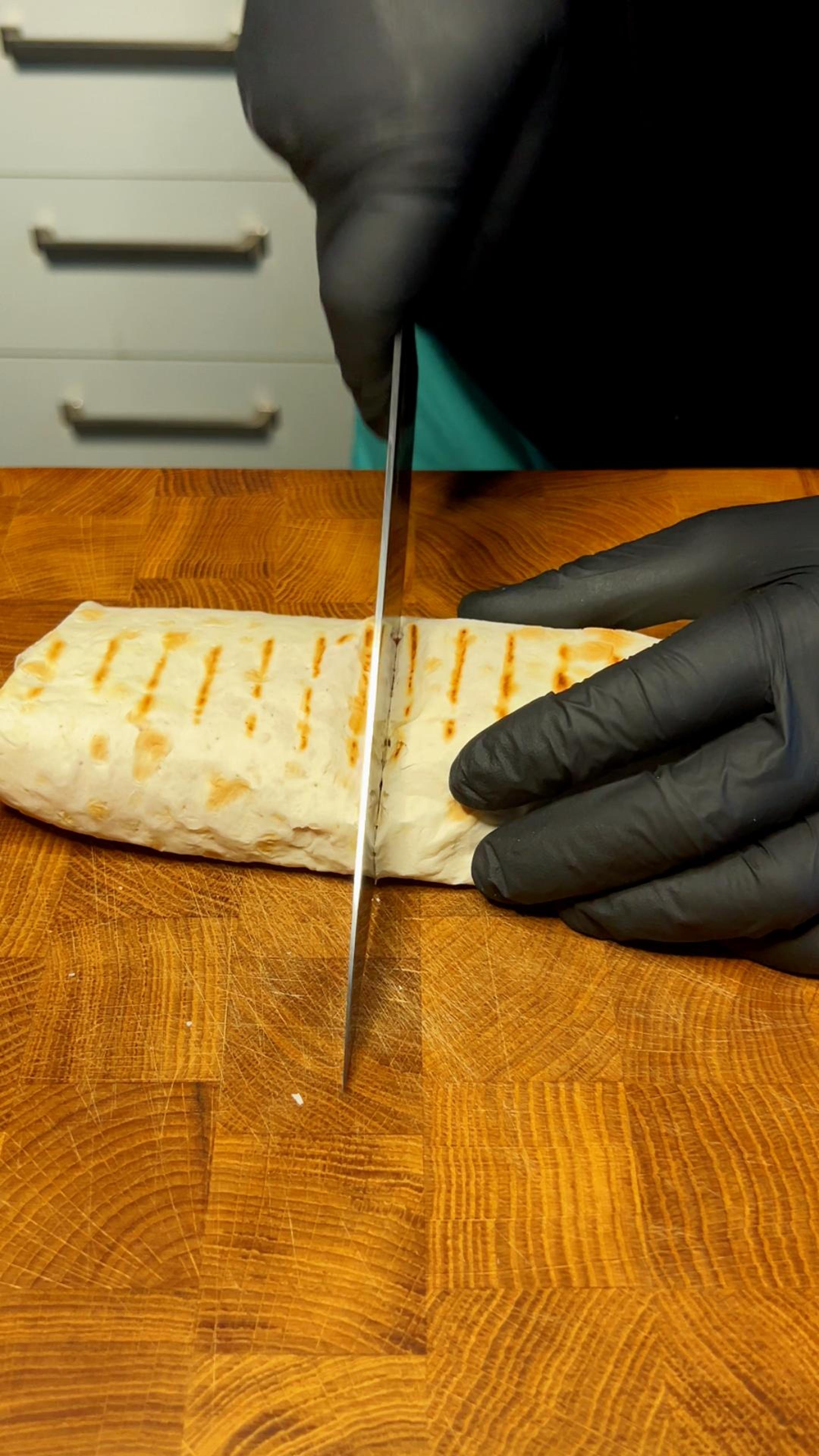 Хот-дог в лаваше #shorts смотреть онлайн