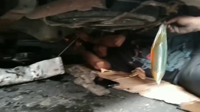 PAANO MAG CHANGE OIL at CHANGE GEAR OIL sa Ating KIA BESTA. смотреть онлайн