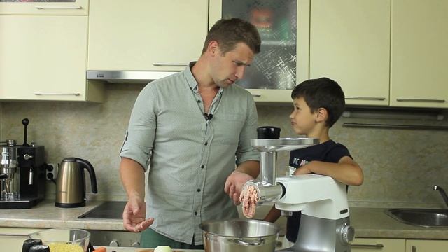 Котлеты и колбаски Кеббе! Рецепт приготовления котлеты Кеббе..Новая функция мясорубки. смотреть онлайн