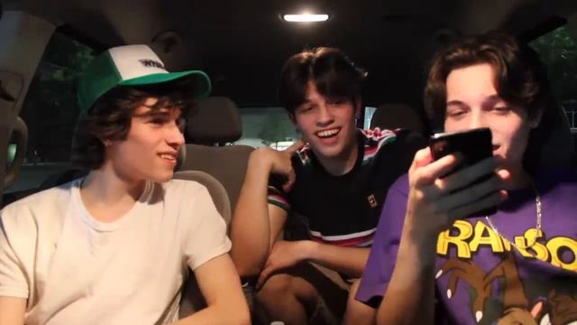 Reacting To DM's (part 1) - Sturniolo Triplets