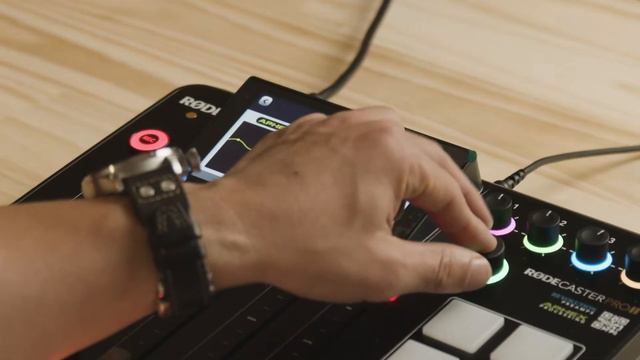 A HUGE step up! - Rodecaster Pro 2 Unboxing & Showcase смотреть онлайн