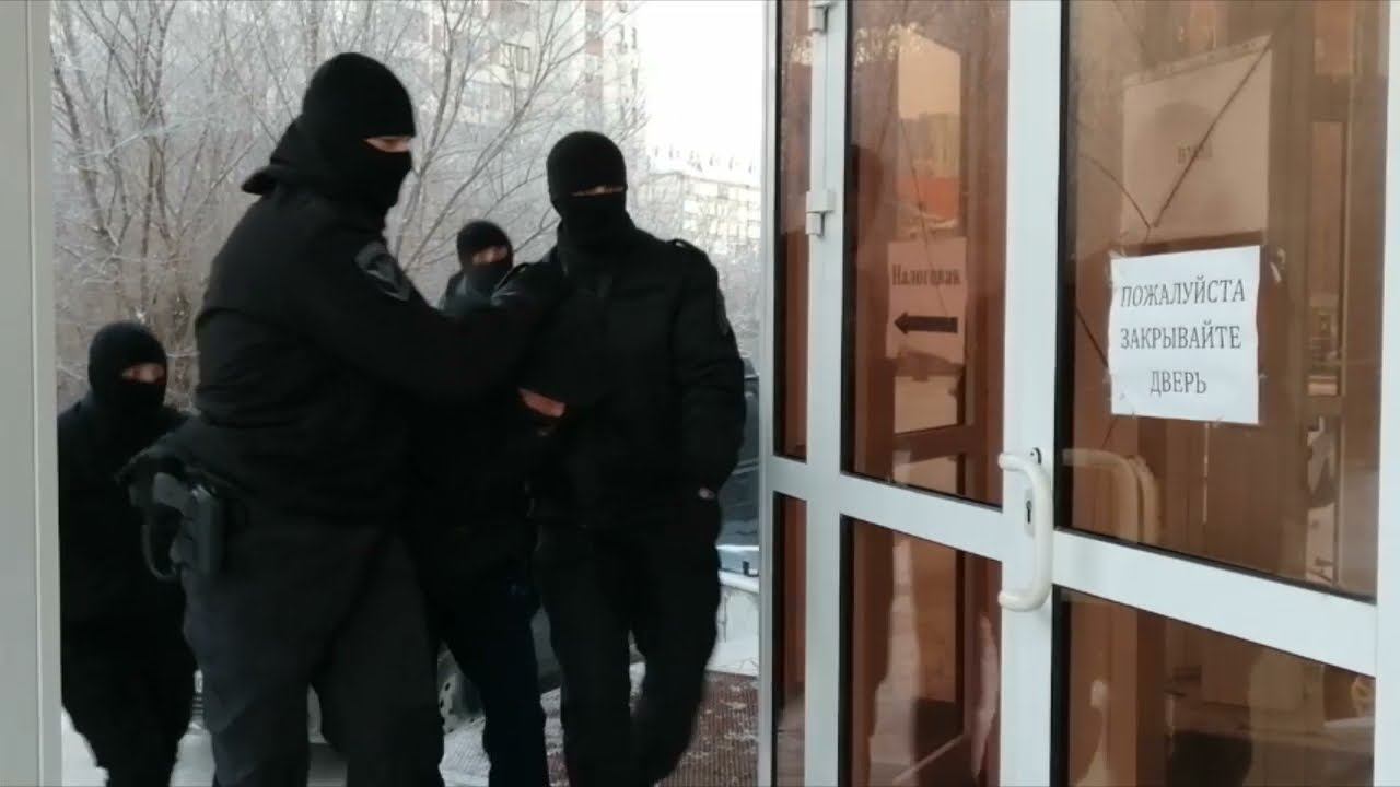 В Тюмени полицейскими из оборудованных тайников изъято более 500 граммов наркотиков смотреть онлайн