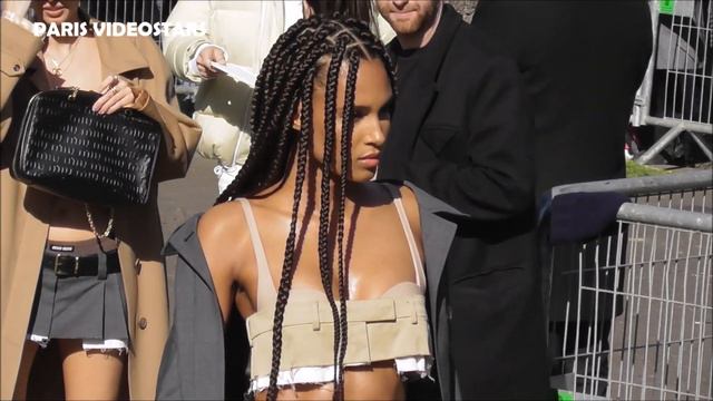 Cindy Bruna @ Paris Fashion Week 8 march 2022 show Miu Miu смотреть онлайн