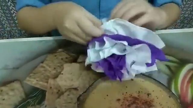 КОРЗИНКА С ЦВЕТАМИ. Букет для мамы. Поделка на 8 марта своими руками. DIY смотреть онлайн