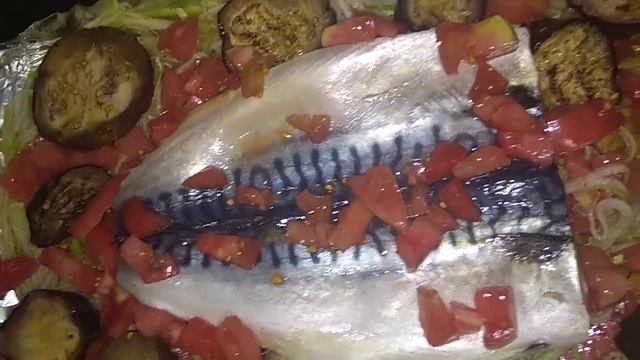Скумбрия запеченная с овощами. Супер ПП ужин! #ужин #рецепты #запеченнаярыба смотреть онлайн