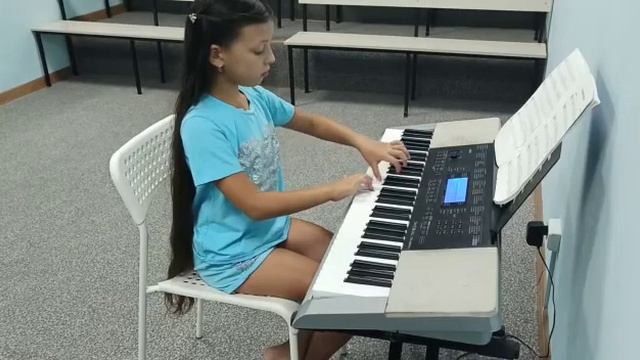 Осенняя песенка 🎹🎼 смотреть онлайн