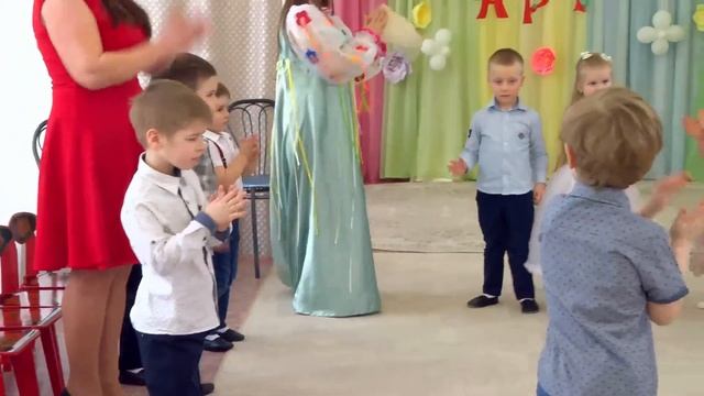 Весенний праздник Детский сад 112 группа Почемучки прямая трансляция 05.03.2022 смотреть онлайн