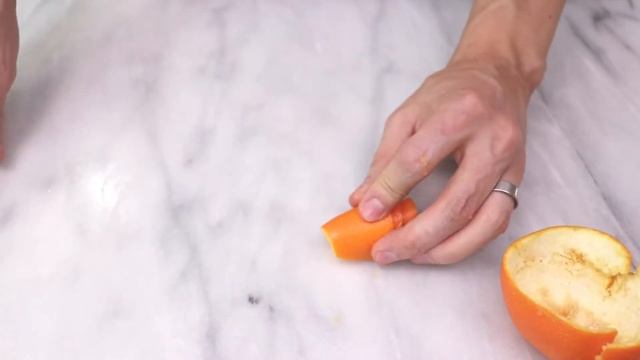 How To Make A Citrus Cocktail & Citrus Twists | Adult Beverage Recipe | Limoneira смотреть онлайн