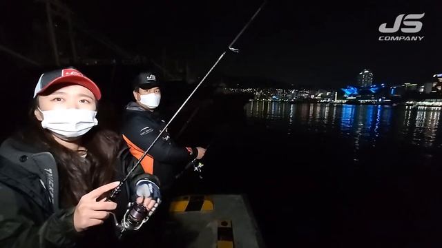 부산 영도대교 전갱이 아징루어낚시 LIVE смотреть онлайн