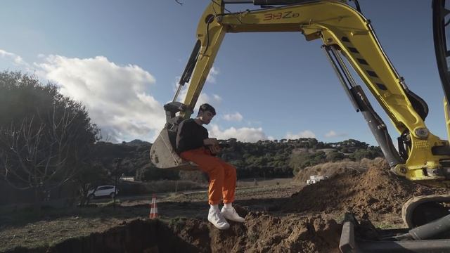 24 Horas EXCAVANDO un BÚNKER bajo el SOL смотреть онлайн