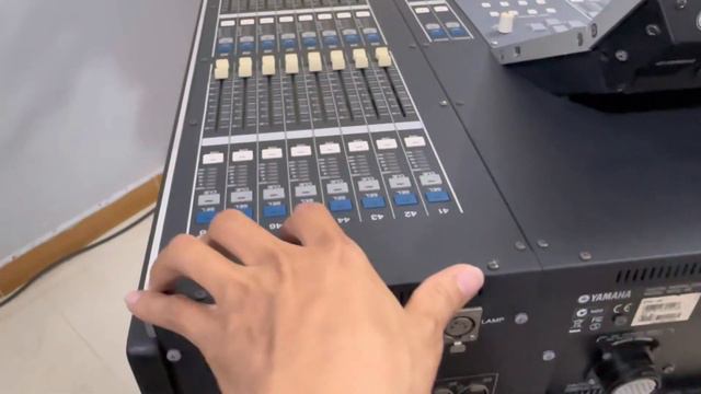 Mixer Yamaha M7CL-48 ship Japan--giá 70tr lh 0931426527 смотреть онлайн