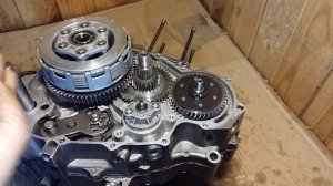 Как собрать двигатель 164 FML #5 (корзина сцепления, фильтр центрифуга)