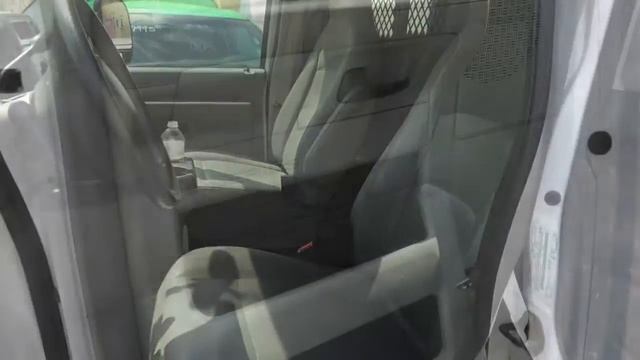 2011 Ford E-350 Cargo Van смотреть онлайн