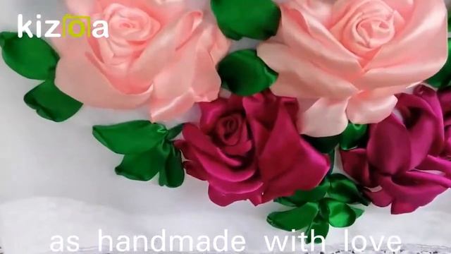 Вишитий стрічками рушник під коровай / Embroidered towel with ribbons смотреть онлайн