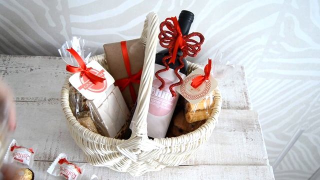 Подарочная корзина на День Рождения! смотреть онлайн