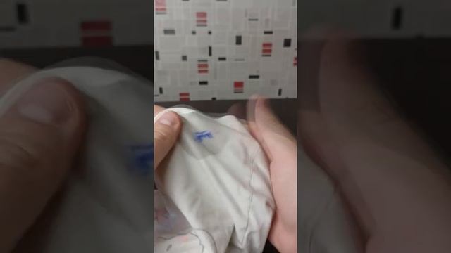 Как очистить одежду от чернила. Проверка лайфхака смотреть онлайн