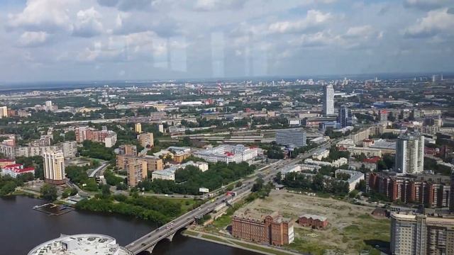Вид на Екатеринбург с Башни Исеть/view in the Yekaterinburg смотреть онлайн