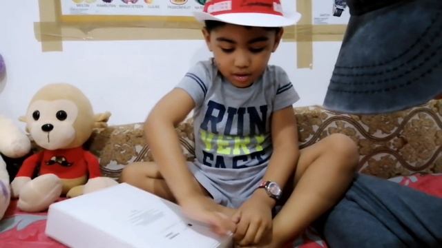 New Apple IPad +unboxing his new tablet/ipad 8 ?? смотреть онлайн