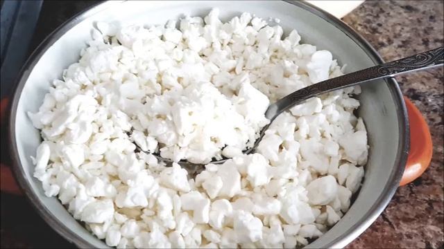 НЕ ЗНАЕТЕ КУДА ПРИМЕНИТЬ КИСЛОЕ МОЛОКО И ТВОРОГ ВОТ ВАМ РЕЦЕПТИК смотреть онлайн