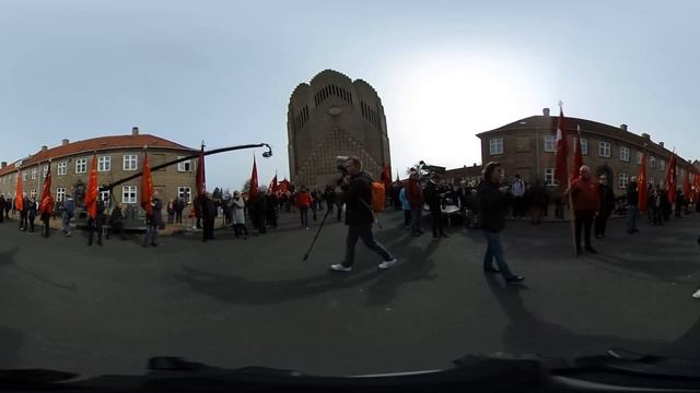 VR Cph: Anker Jørgensen begravelse @DR смотреть онлайн
