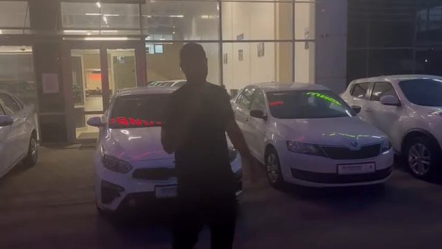 Клиент о работе автосалона «АвтоВилладж» смотреть онлайн