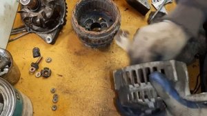 Замена подшипников и щеток генератора Nissan Primera P12