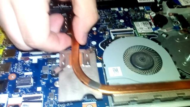 Замена термопастны на ноутбуке Lenovo IdeaPad 320 15 смотреть онлайн