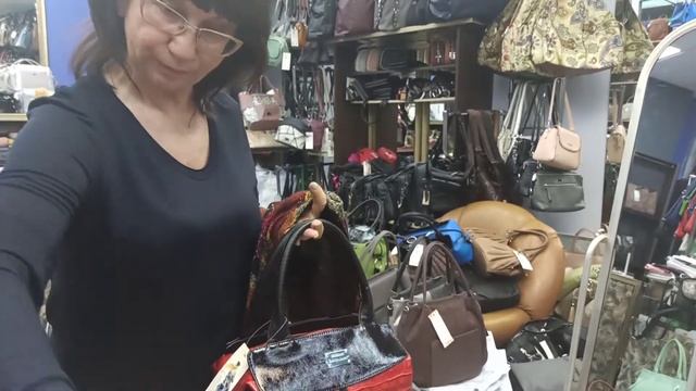 #мода и стиль ?ДВЕ МОДЕЛИ СУМОЧЕК ? ПРАВИЛЬНОЕ НАПОЛНЕНИЕ ? КОМФОРТ И КРАСОТА ?? смотреть онлайн