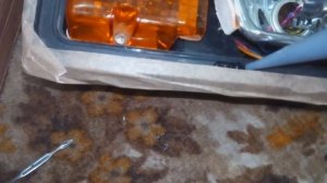 КАК ЗАМЕНИТЬ СТЕКЛО И ОТРАЖАТЕЛЬ ФАРЫ ВАЗ 2107!