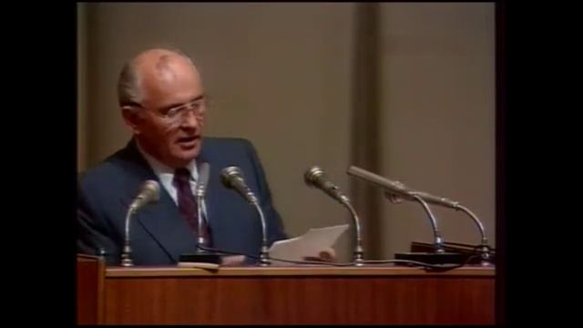 Горбачёв. Встреча с депутатами Верховного Совета РСФСР (23.08.1991). смотреть онлайн