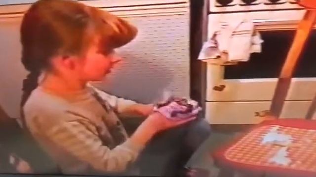 назад в прошлое - ДЕТИ 90-Х Мы ВЫЖИВАЛИ КАК МОГЛИ? АРХИВ ВИДЕО...это было 30 лет назад.. смотреть онлайн