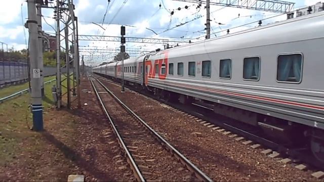 Электровоз ЧС2К-859 с поездом №018 «Премиум» смотреть онлайн