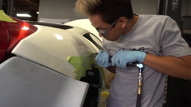 Building a Ferrari GT3 458 in 10 Minutes! смотреть онлайн