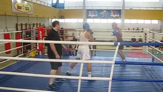 Бокс - спарринг в Бат-Яме 2012 Моше Рафаилов раунд 1 смотреть онлайн