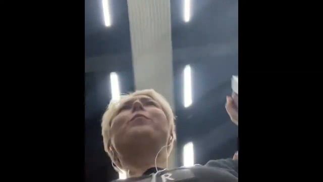 Демотиватор 😏 что отличает состояние сознание «я - могу 💪🏻» от «ну что же я могу поделать🤷🏼♀️» смотреть онлайн