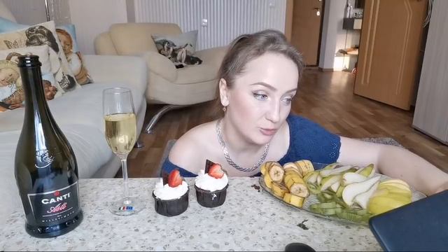 С Днём Рождения меня 🥳🍾🧁 смотреть онлайн