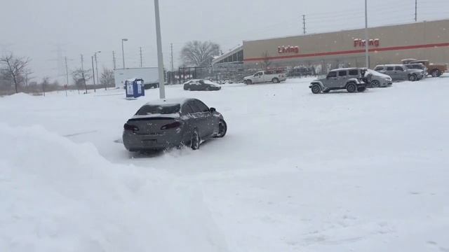 Infiniti G35 Moments ? Burnout / Drift смотреть онлайн
