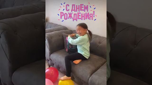 Дариюша и ее эмоции в день рождения смотреть онлайн