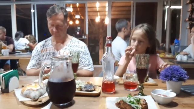 Абхазия Новый Афон кафе Вкусно,как у мамы смотреть онлайн