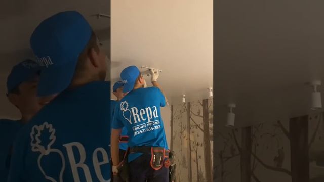 Преображение квартиры за 15 секунд с помощью натяжных потолков! смотреть онлайн