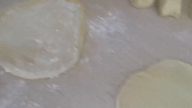 Рогалики из слоеного теста с начинкой-очень просто. Булочки с творогом.Katmer Poğaça Tarifi.