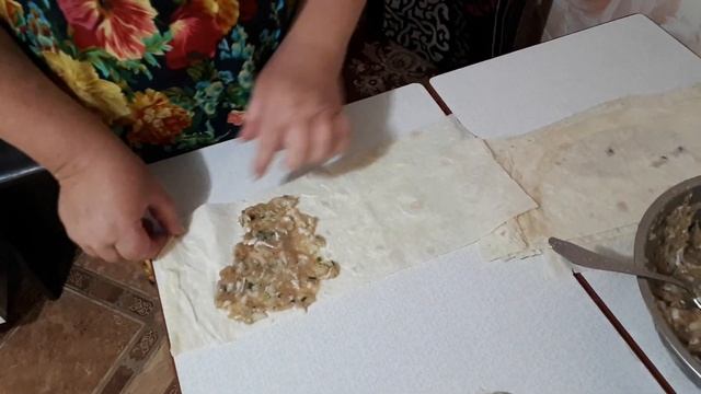 А мы жарим любимое блюдо, ленивые чебуреки! смотреть онлайн