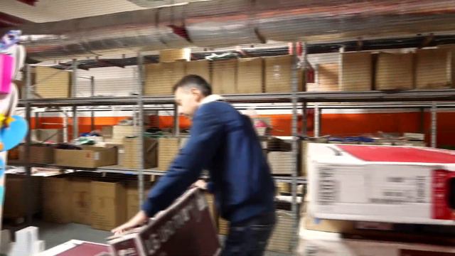 Купили два паллета телевизоров на продажу. Ара учит как делать деньги ничего не вкладывая. смотреть онлайн