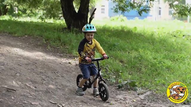 Как кататься на беговеле. Видео от школа Беговелов и Велосипедов СПб - ГЕПАРТНЕР! Тренер Николай.